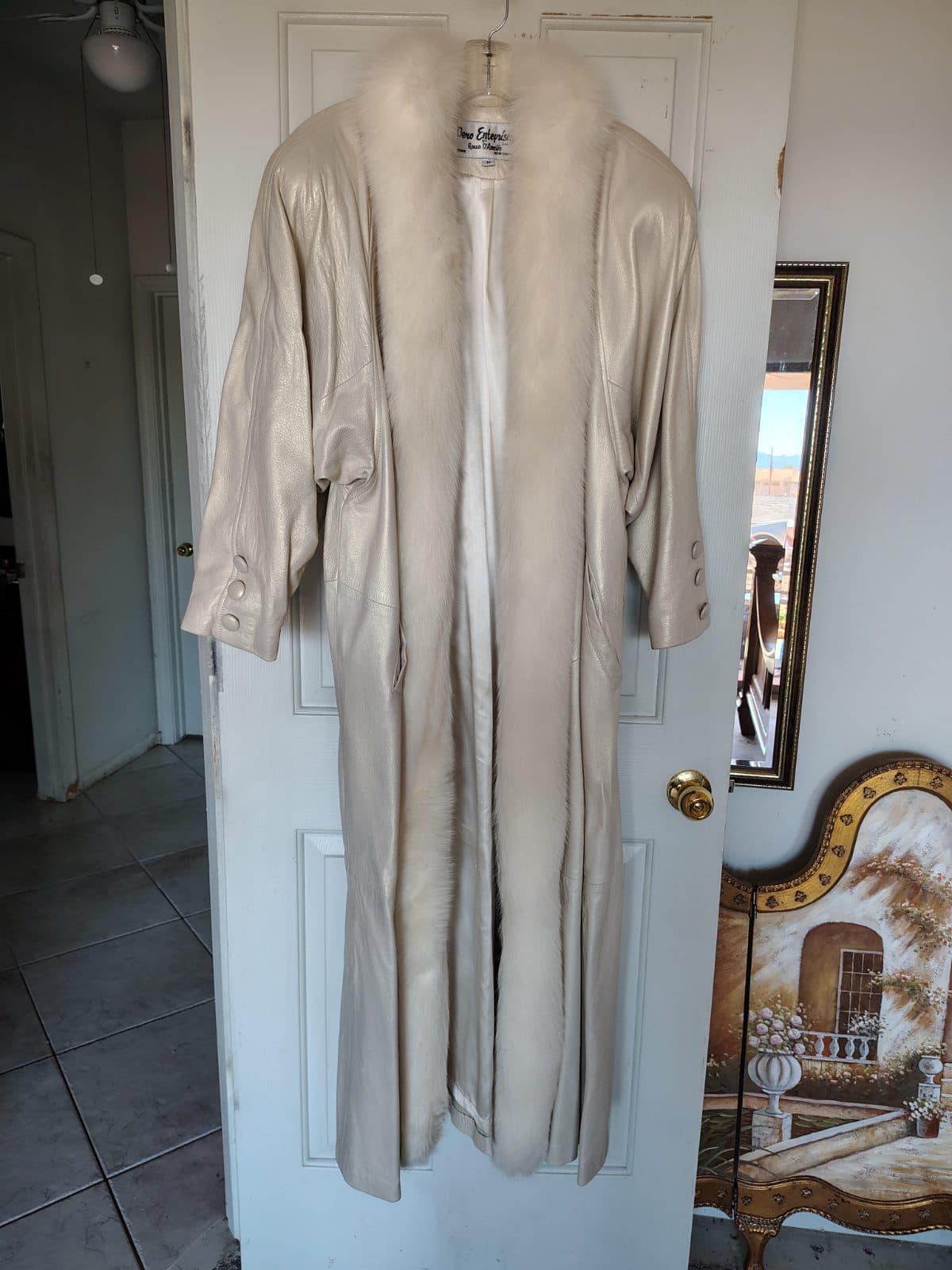 Pearly Ivory genuine leather full-length coat with white fox trim - Image 1