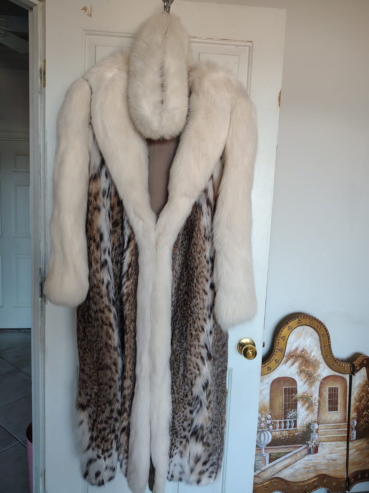 Full-length Lynx and Fox hooded coat and head wrap - Image 1